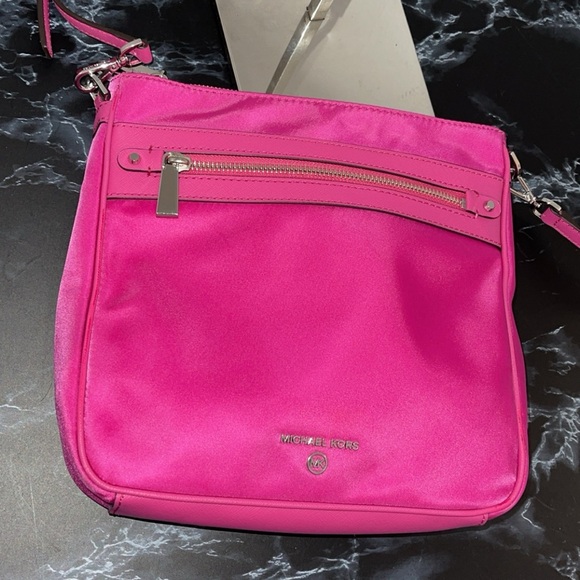 MICHAEL KORS Bag Jet Set Nylon Hot Pink Gabardine Messenger Crossbody AUTHENTIC - Picture 7 of 15